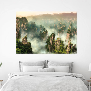 Tableau Parc National de Zhangjiajie à Hunan. Bonne qualité, original, accrochée sur un mur au dessus d'un lit dans une maison